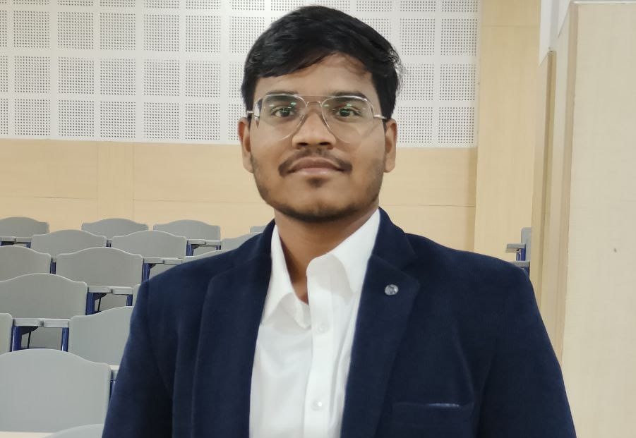 Dr. Dhivagar K